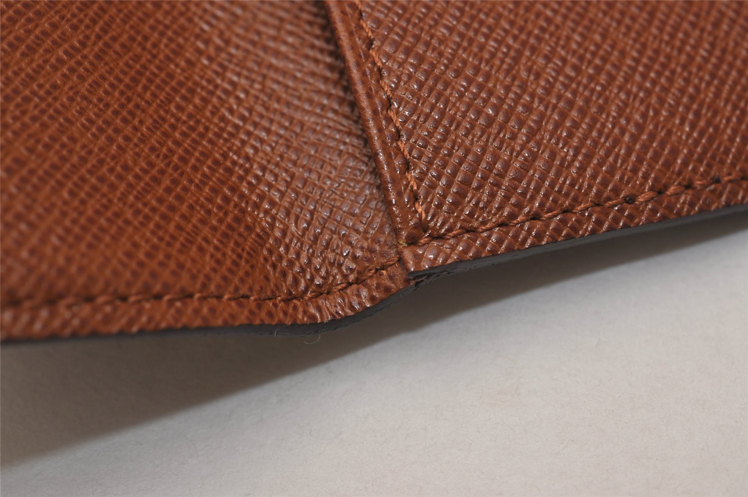 Authentic Louis Vuitton Monogram Multicles 4 Four Hooks Key Case M62631 LV 8496J