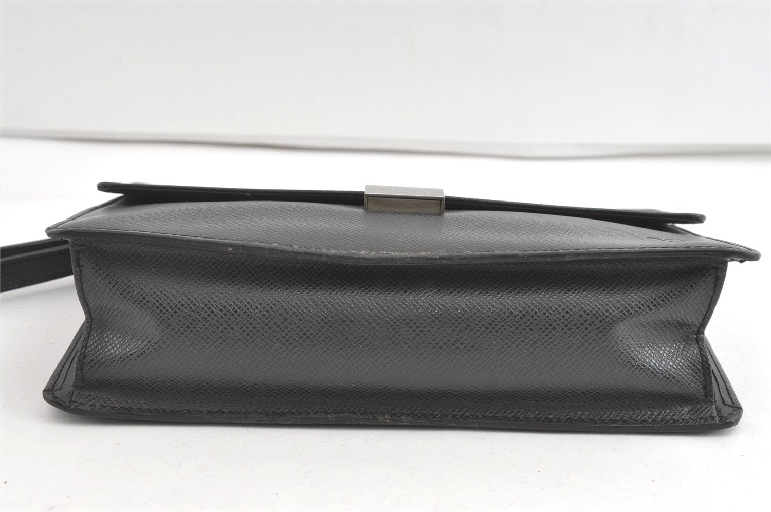 Authentic Louis Vuitton Taiga Selenga Clutch Hand Bag Black M30782 LV 8503J