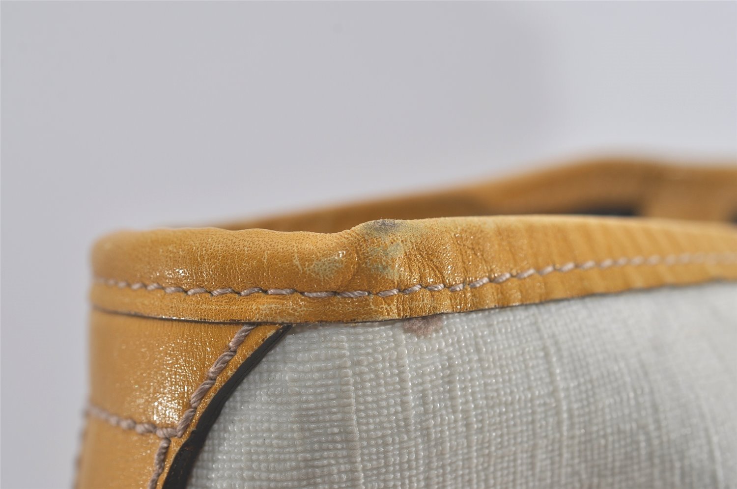 Authentic GUCCI Vintage Shoulder Tote Bag GG PVC Leather 197954 White 8511I