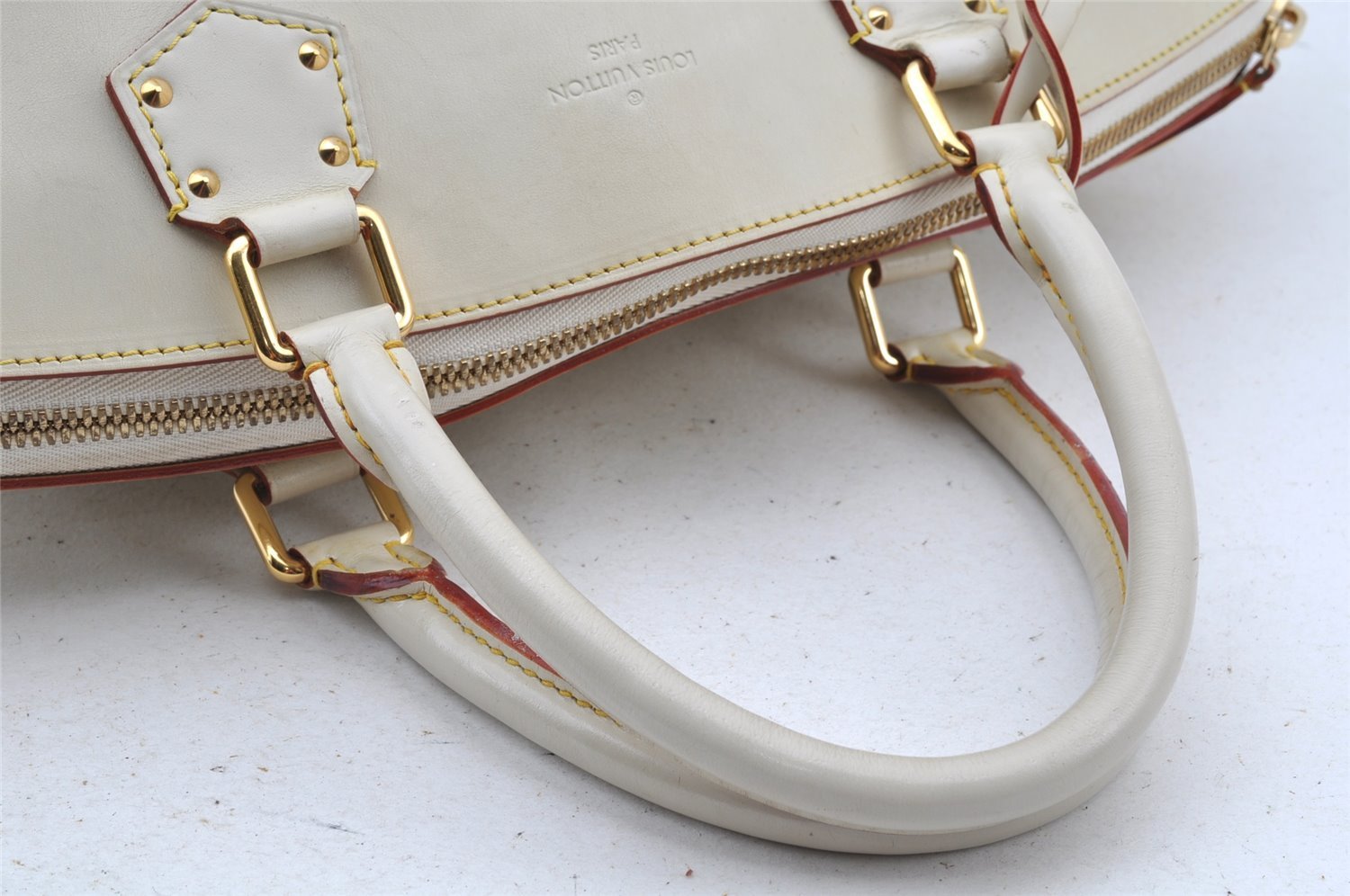 Authentic Louis Vuitton Suhali Lockit MM Hand Bag White M91874 LV 8514I