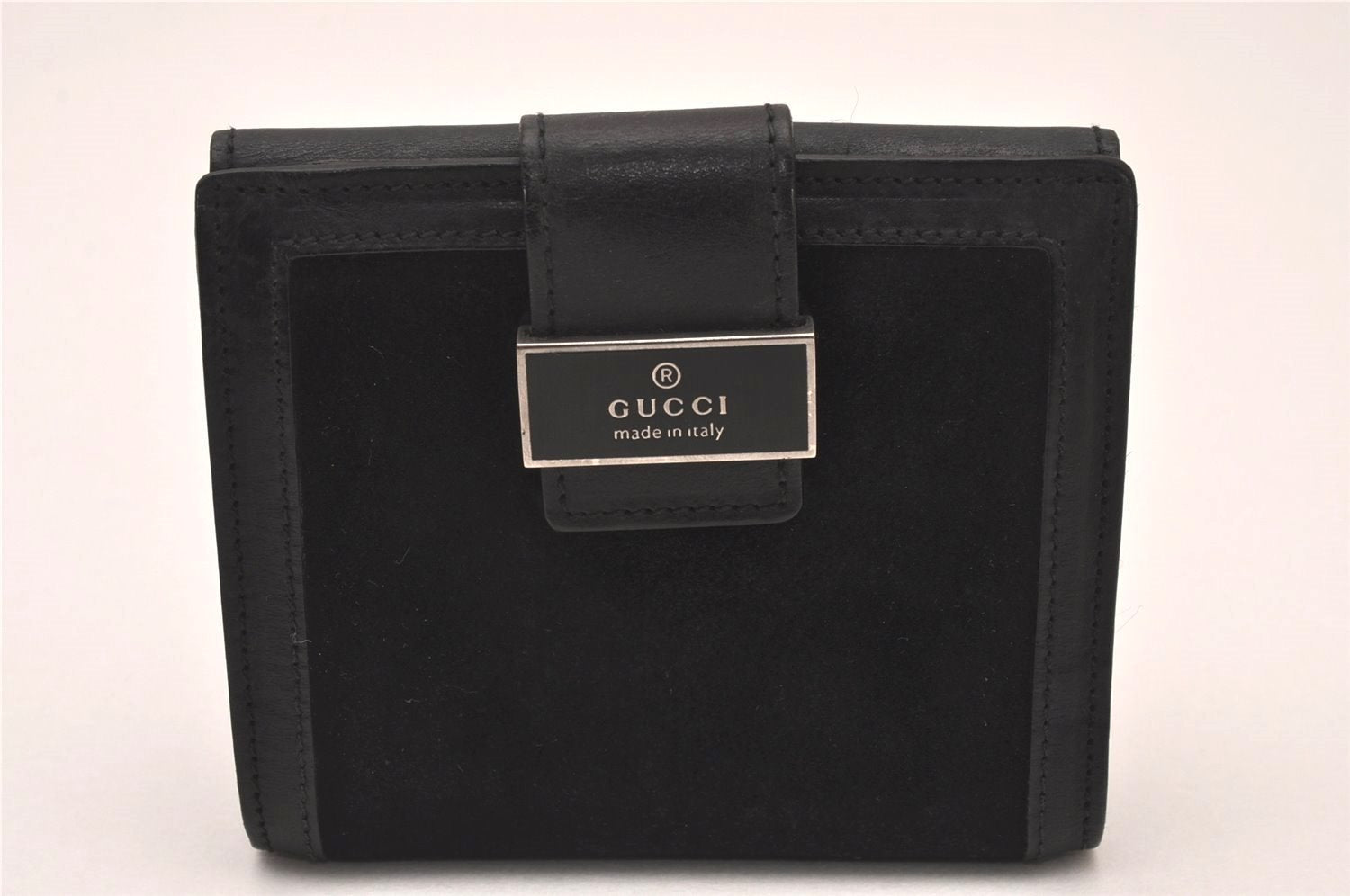 Authentic GUCCI Vintage Bifold Wallet Purse Suede Leather Black 8516I