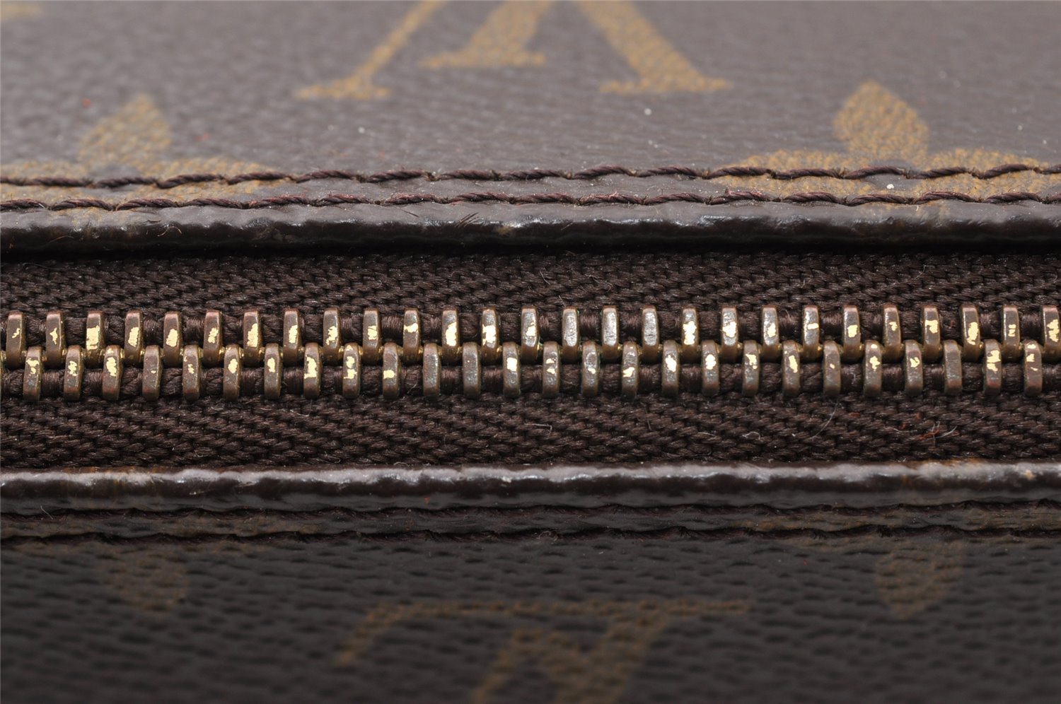 Authentic Louis Vuitton Monogram Trousse Ronde Pen Case Pouch M47630 LV 8526I