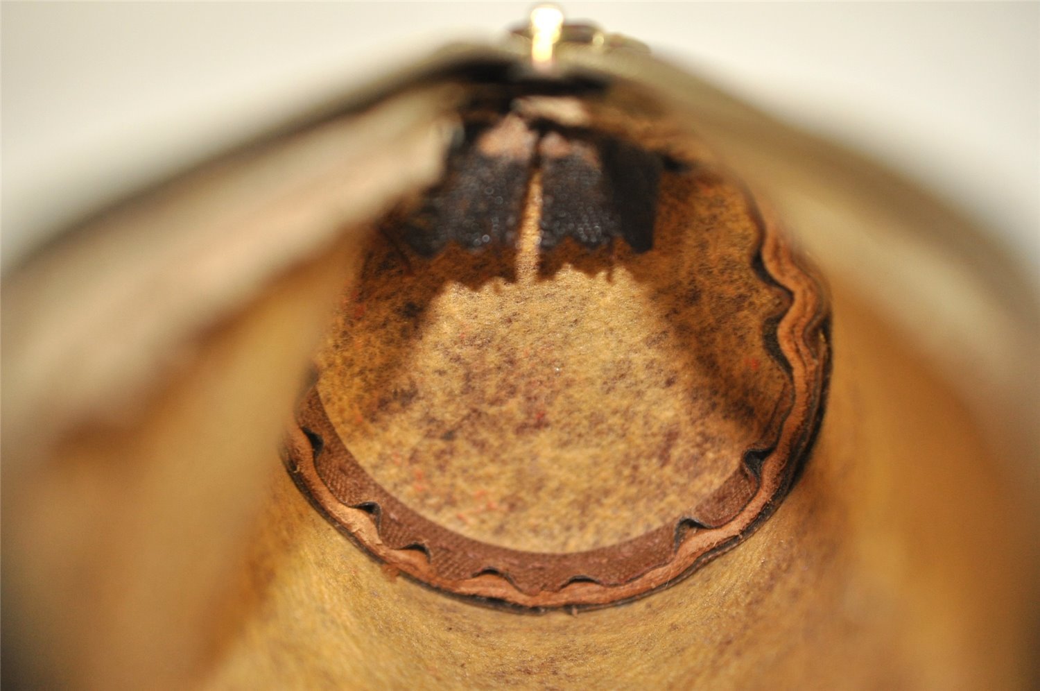 Authentic Louis Vuitton Monogram Trousse Ronde Pen Case Pouch M47630 LV 8526I