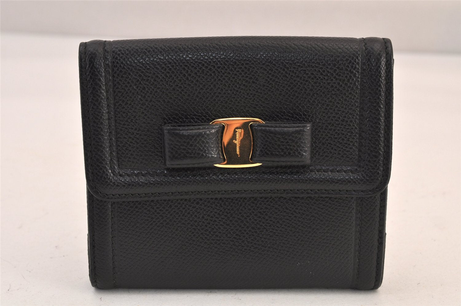 Authentic Salvatore Ferragamo Vara Rhinestone Leather Bifold Wallet Black 8534M
