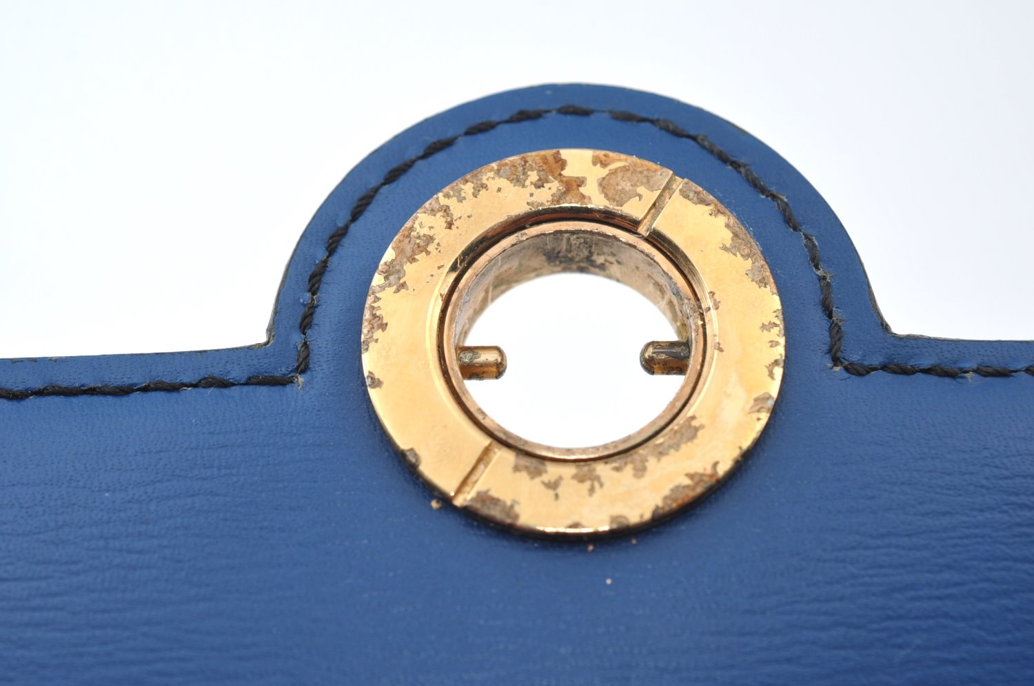 Authentic Louis Vuitton Epi Arche 2Way Shoulder Clutch Bag Blue M52575 LV 8539H