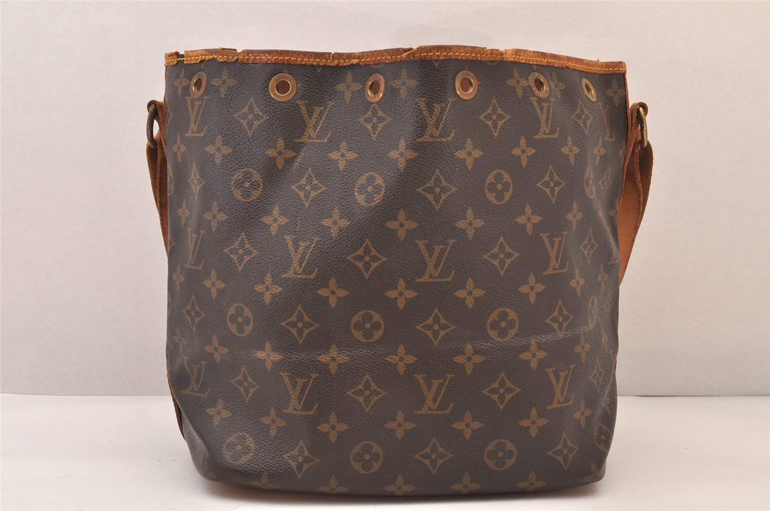 Authentic Louis Vuitton Monogram Petit Noe M42226 Shoulder Drawstring Bag 8540M