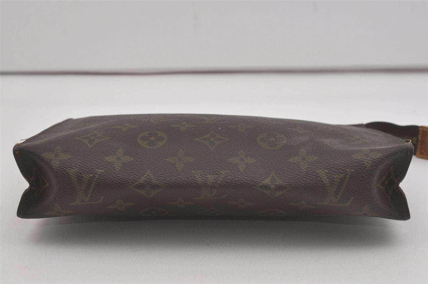 Auth Louis Vuitton Monogram Poche Toilette 26 Cosmetics Pouch Old Model LV 8561I