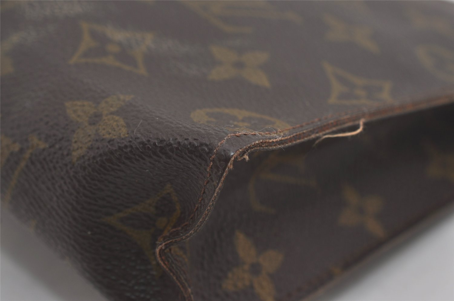 Auth Louis Vuitton Monogram Poche Toilette 26 Cosmetics Pouch Old Model LV 8561I