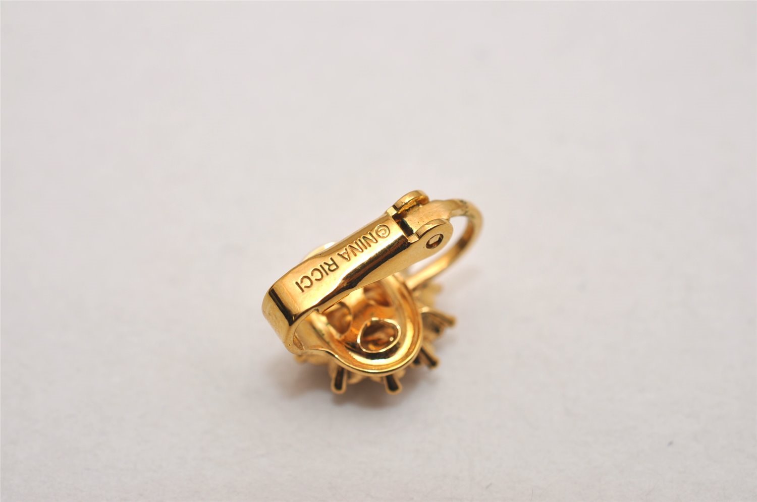 Authentic NINA RICCI Vintage Clip-on Rhinestone Earrings Gold Tone 8565J