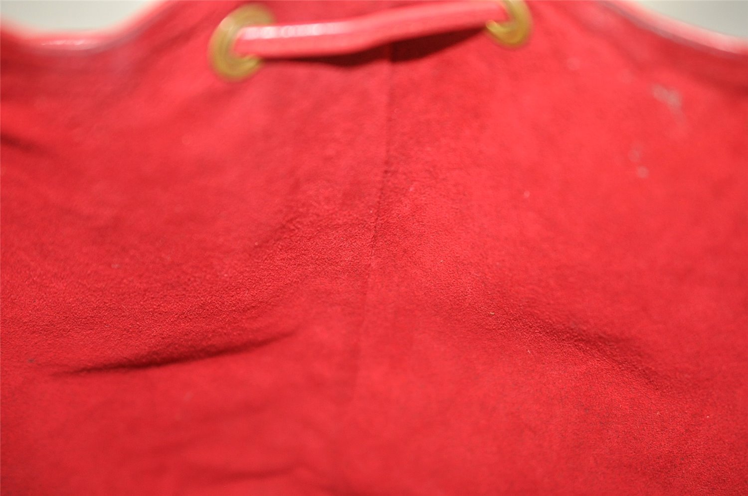 Authentic Louis Vuitton Epi Noe Shoulder Drawstring Bag Red M44007 LV 8571I