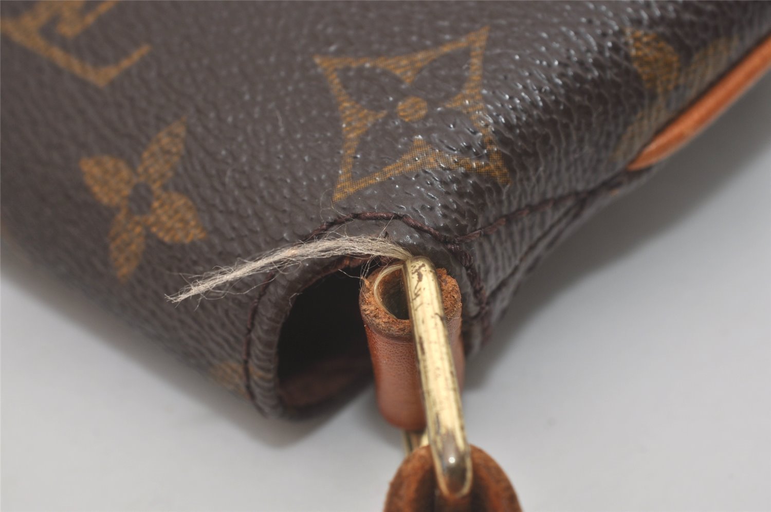 Authentic Louis Vuitton Monogram Musette Shoulder Cross Body Bag M51256 LV 8572I