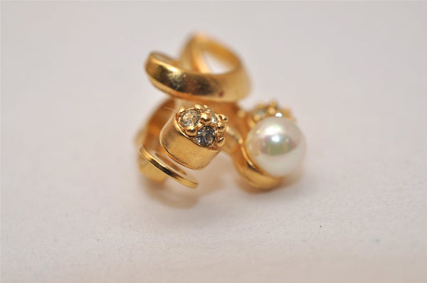 Authentic NINA RICCI Clip-on Rhinestone Imitation Pearl Earrings Gold 8575J