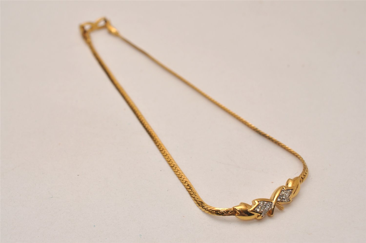 Authentic NINA RICCI Vintage Gold Tone Rhinestone Choker Necklace 8578J