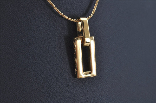 Authentic NINA RICCI Vintage Gold Tone Chain Pendant Necklace 8591J