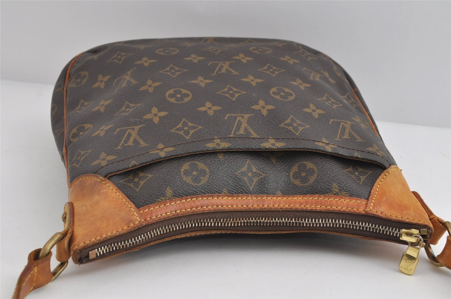 Authentic Louis Vuitton Monogram Odeon PM Shoulder Cross Bag M56390 LV 8593I