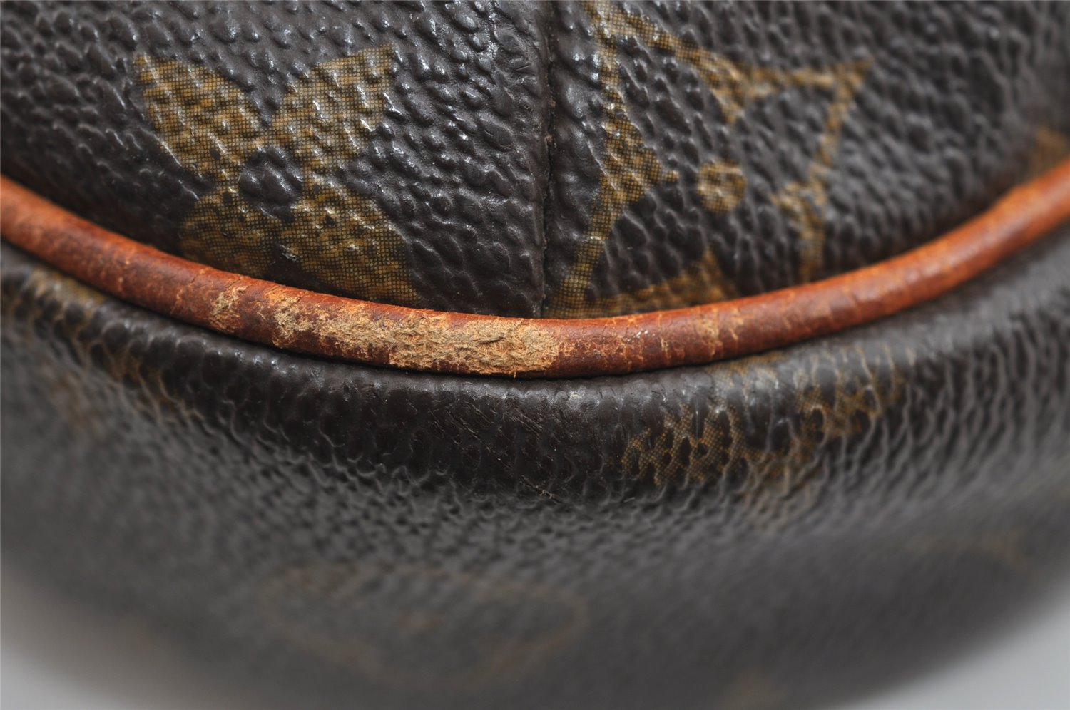 Authentic Louis Vuitton Monogram Odeon PM Shoulder Cross Bag M56390 LV 8593I