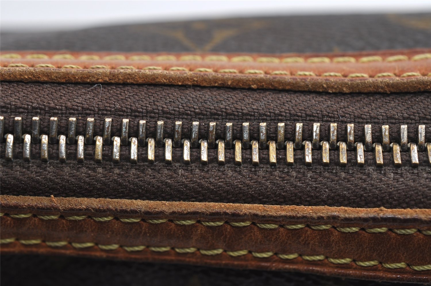 Authentic Louis Vuitton Monogram Odeon PM Shoulder Cross Bag M56390 LV 8593I