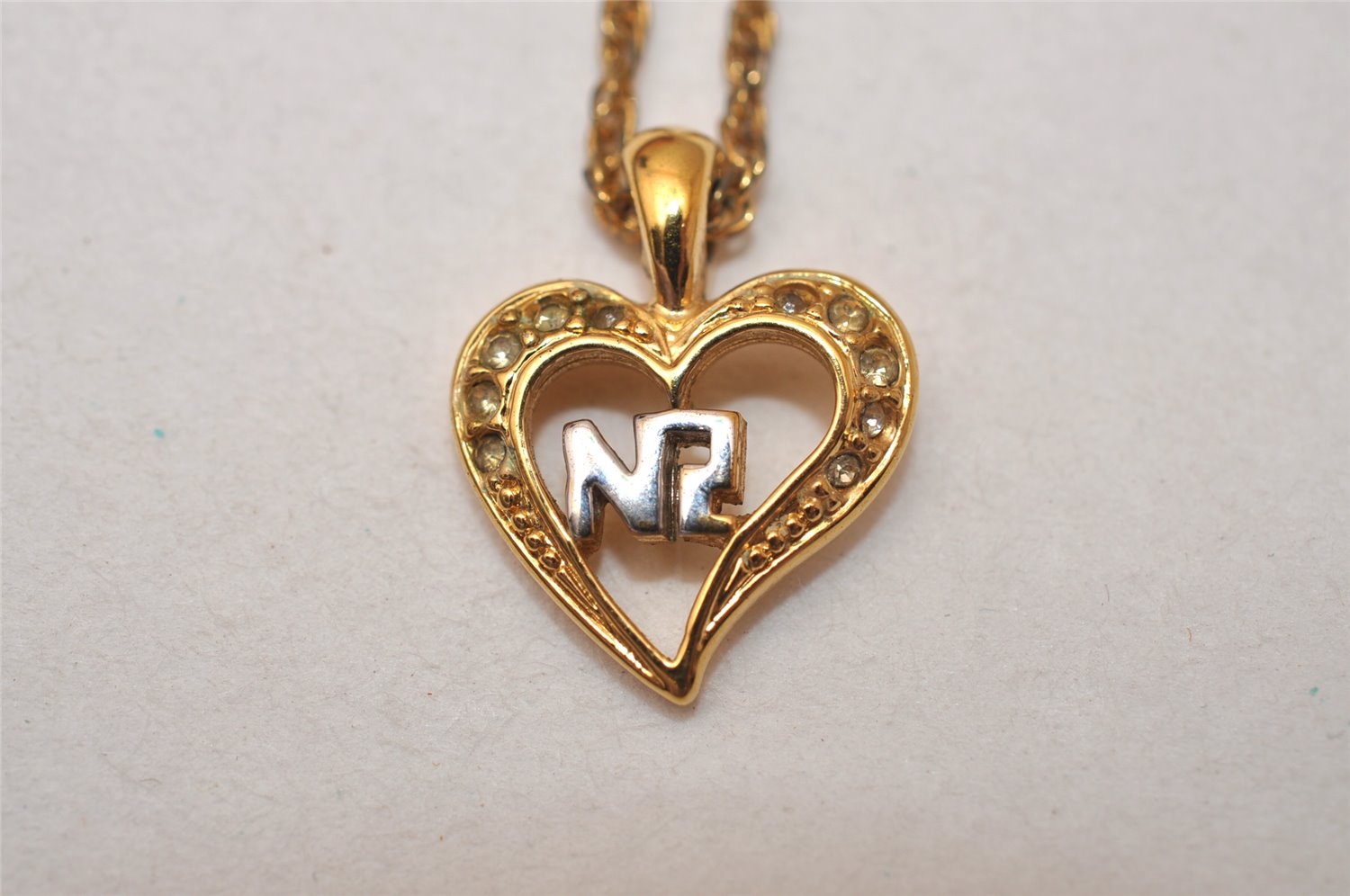 Authentic NINA RICCI Gold Tone Rhinestone Heart Chain Pendant Necklace  8596J