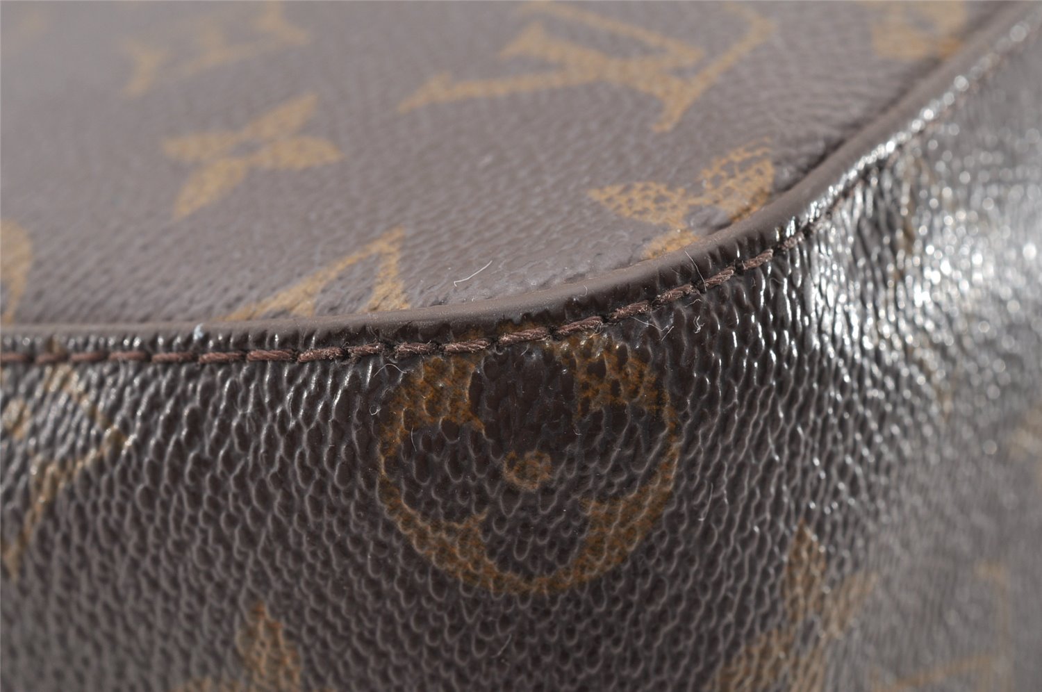 Authentic Louis Vuitton Monogram Looping MM Shoulder Bag M51146 LV 8601I