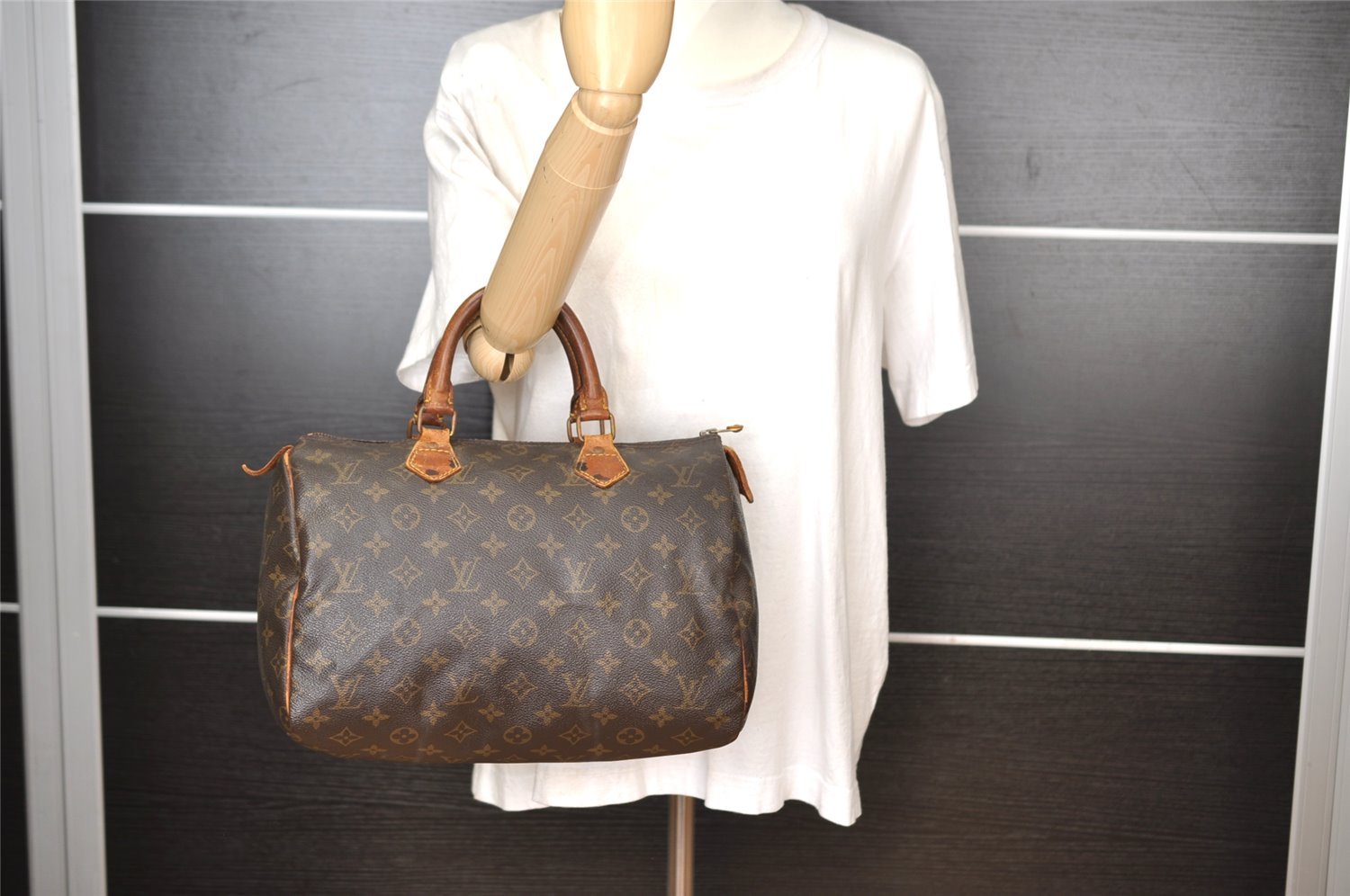 Authentic Louis Vuitton Monogram Speedy 30 Hand Boston Bag M41526 LV 8602I