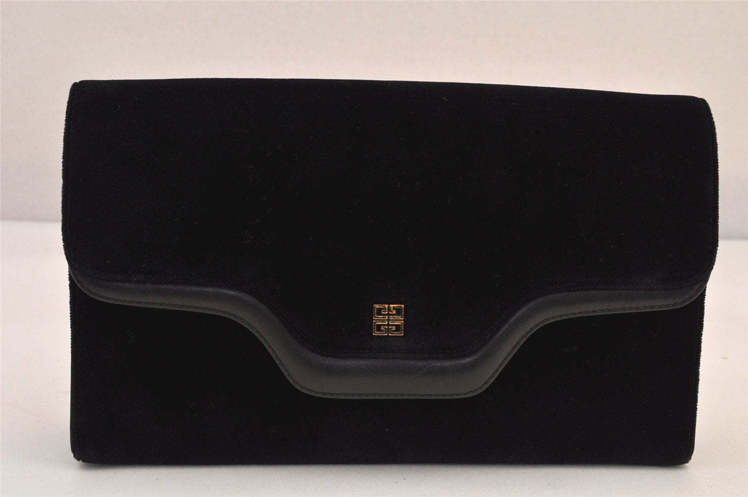 Auth GIVENCHY Vintage Suede Leather Chain Shoulder Hand Bag Purse Black 8603M