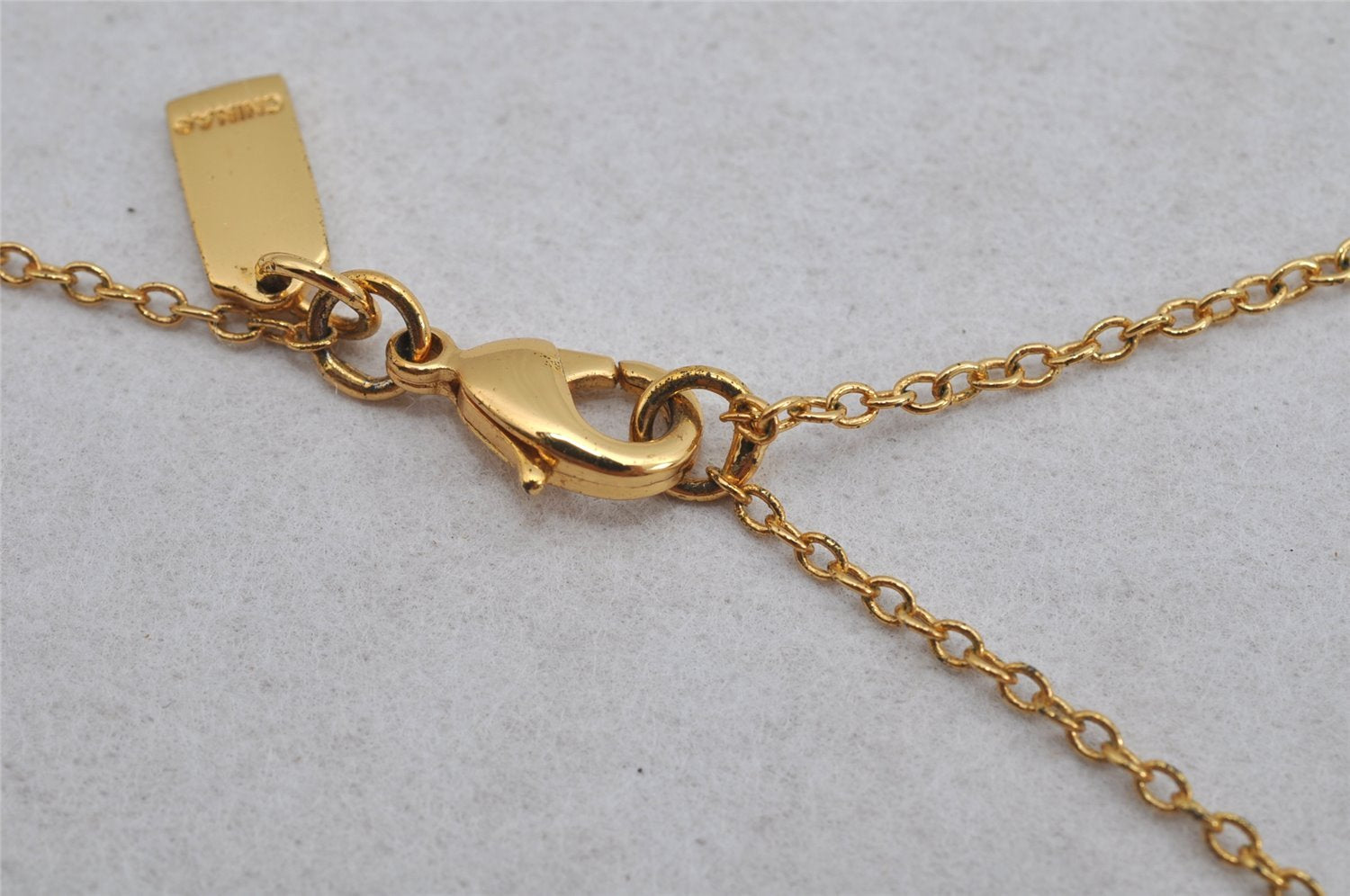 Authentic COACH Vintage Rhinestone Heart Chain Pendant Necklace Gold 8605J