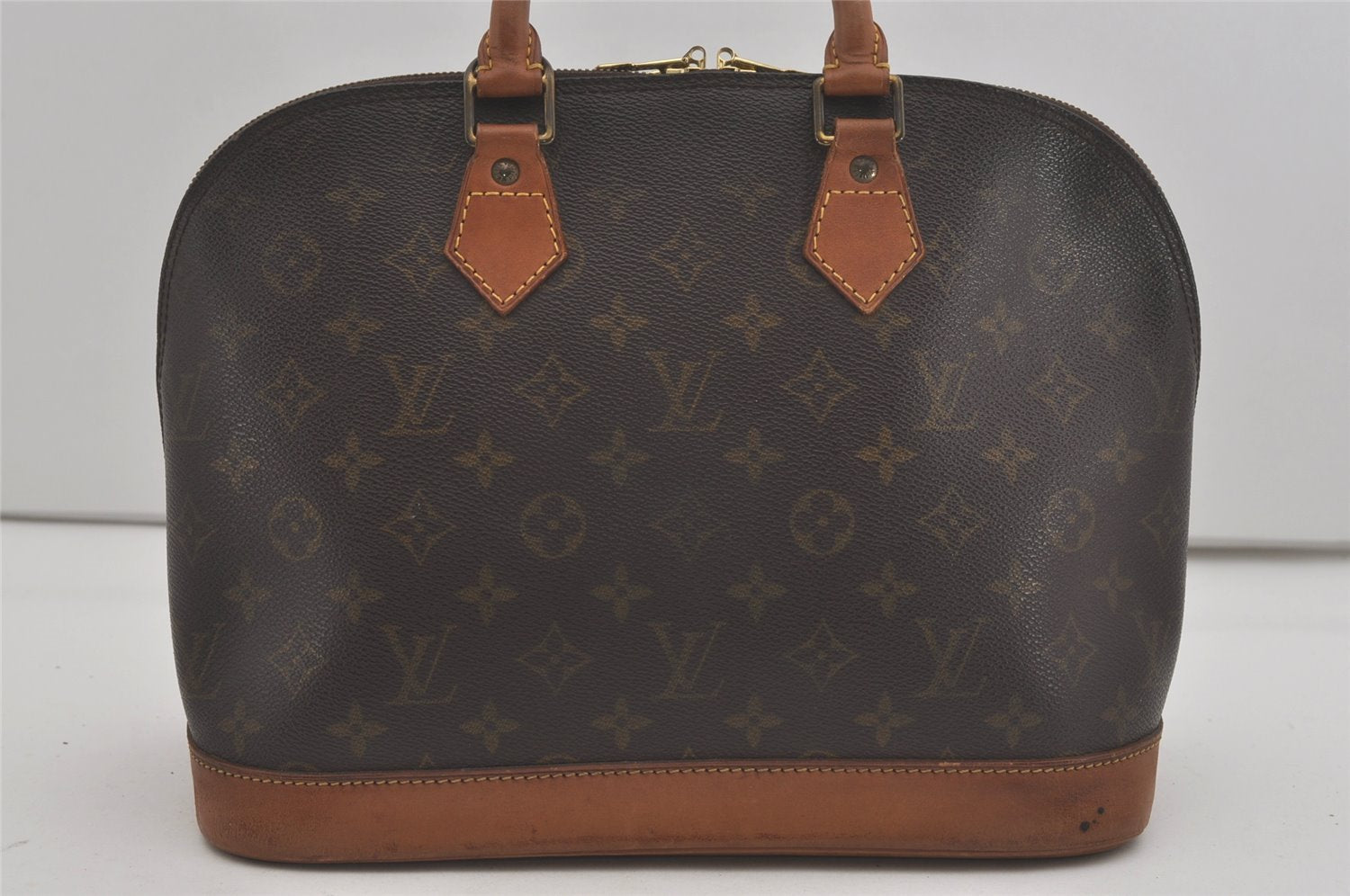 Authentic Louis Vuitton Monogram Alma Hand Bag Purse M51130 LV 8606I