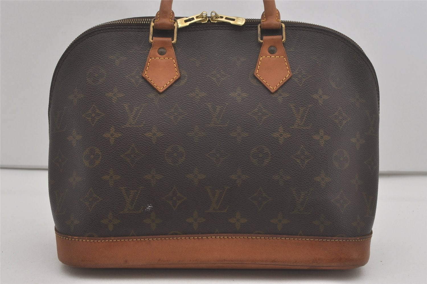 Authentic Louis Vuitton Monogram Alma Hand Bag Purse M51130 LV 8606I