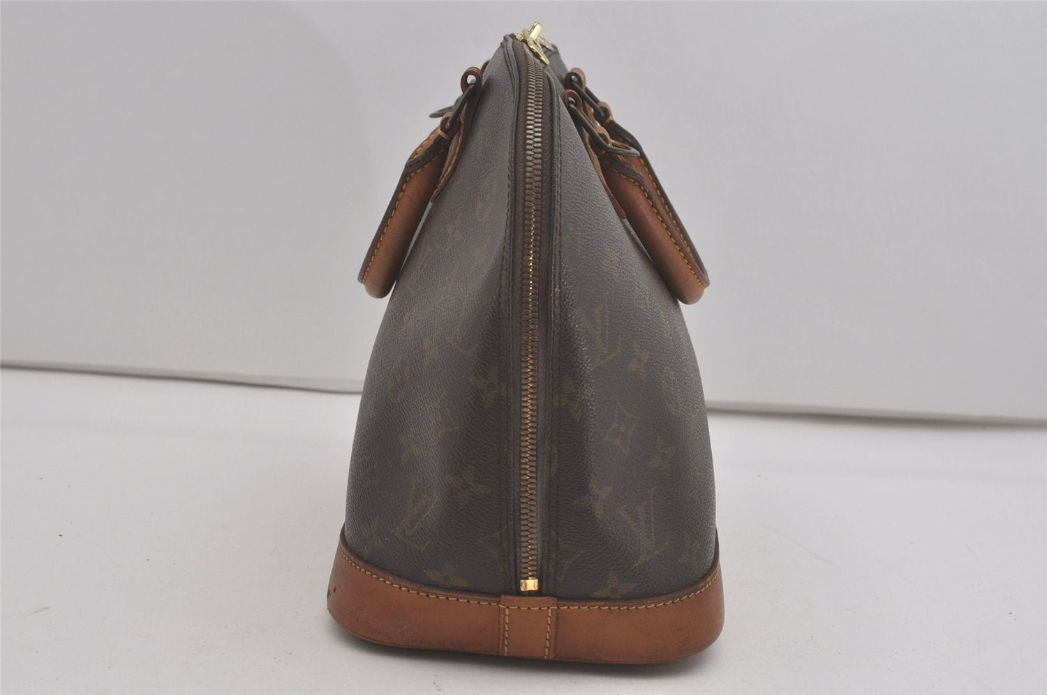 Authentic Louis Vuitton Monogram Alma Hand Bag Purse M51130 LV 8606I