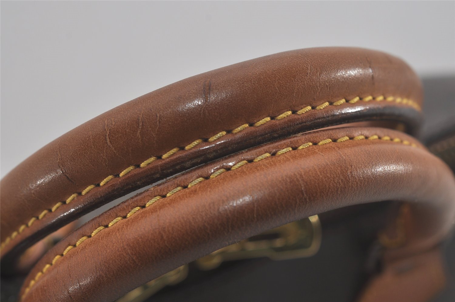 Authentic Louis Vuitton Monogram Alma Hand Bag Purse M51130 LV 8606I