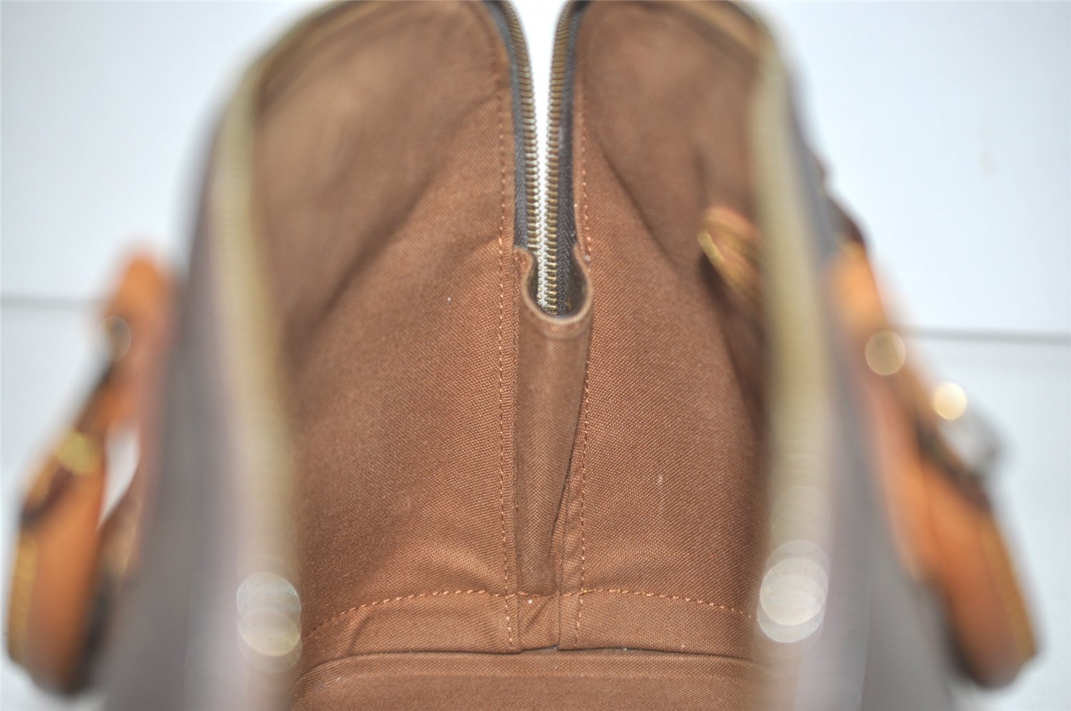 Authentic Louis Vuitton Monogram Alma Hand Bag Purse M51130 LV 8606I