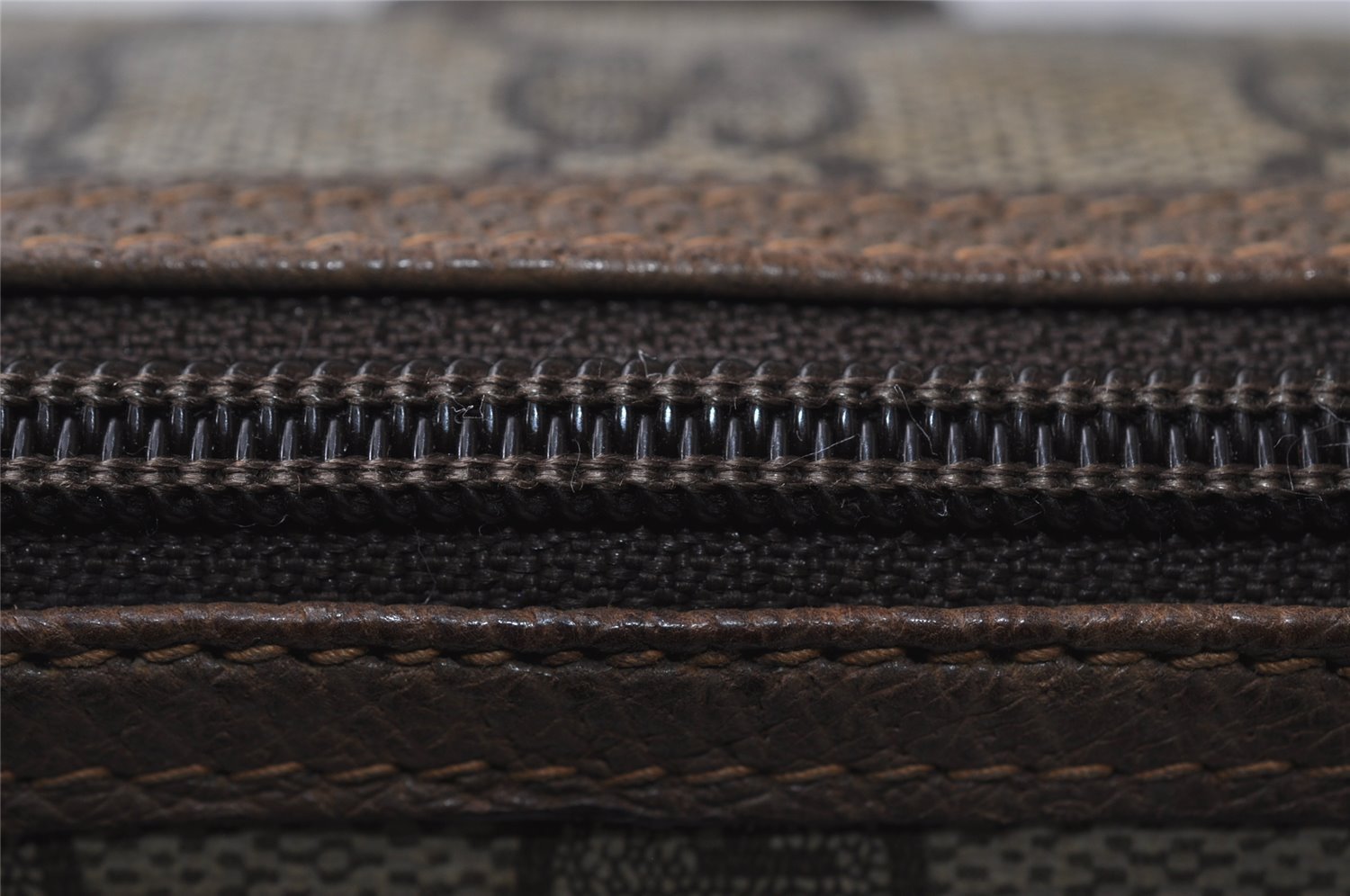 Authentic GUCCI Vintage Clutch Hand Bag Purse GG PVC Leather Brown 8607I