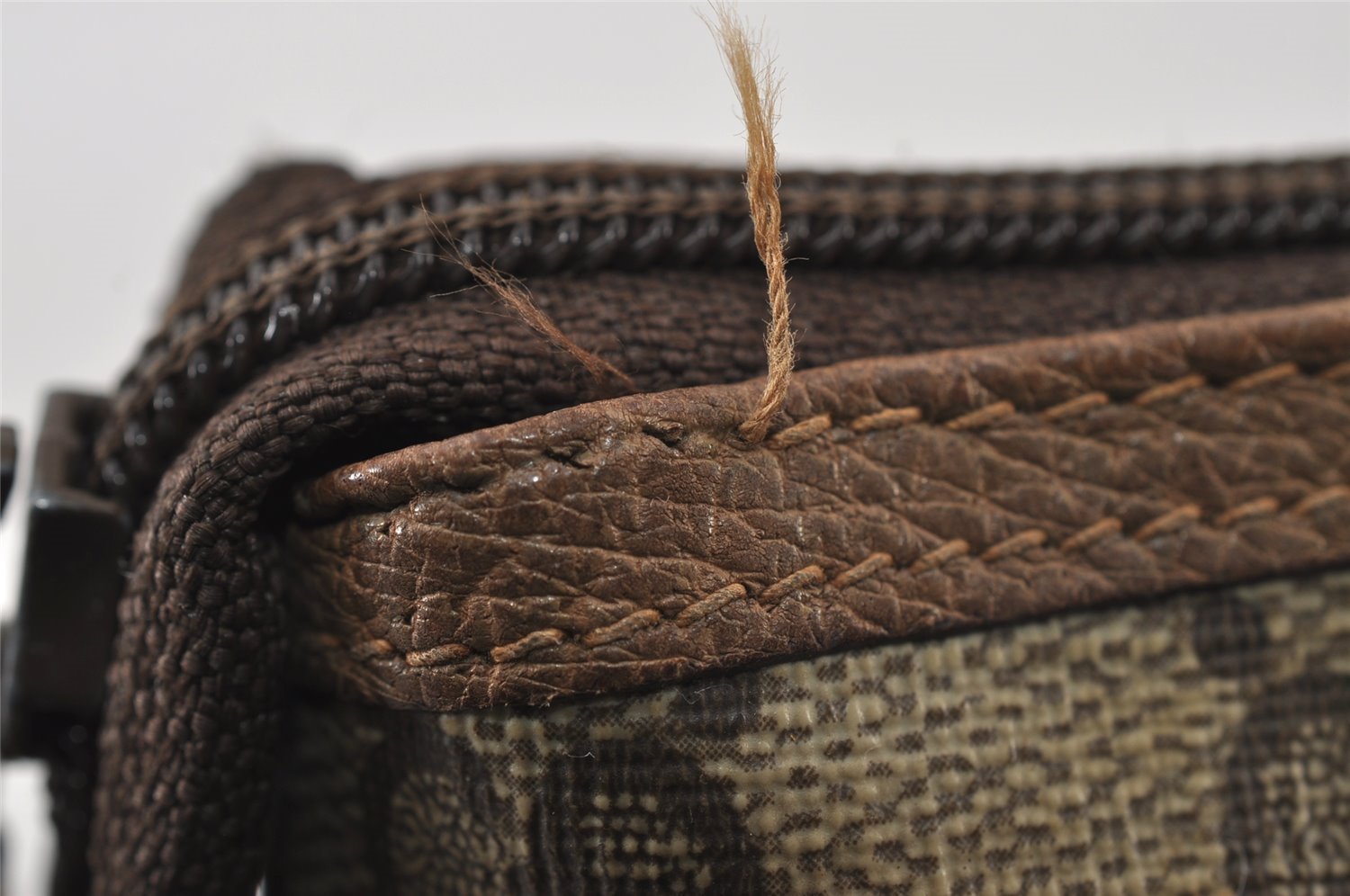 Authentic GUCCI Vintage Clutch Hand Bag Purse GG PVC Leather Brown 8607I