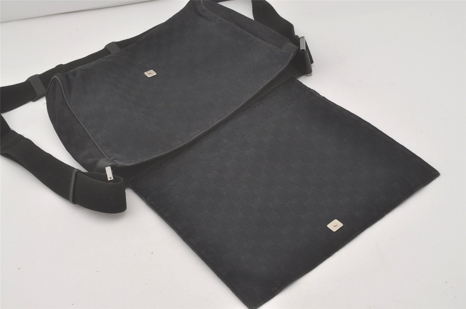 Authentic GUCCI Shoulder Cross Body Bag GG Canvas Leather 146236 Black 8608I