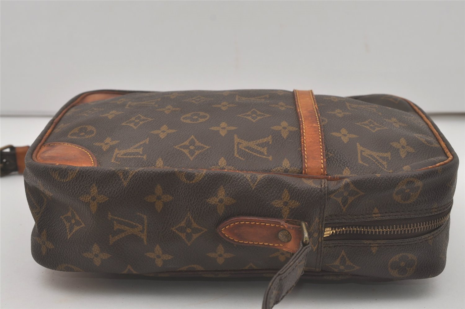 Authentic Louis Vuitton Monogram Danube MM Shoulder Cross Bag M45264 LV 8615I