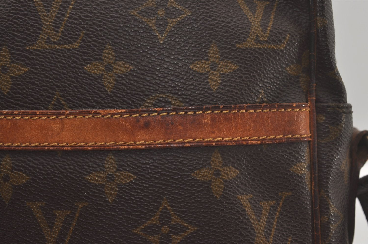 Authentic Louis Vuitton Monogram Danube MM Shoulder Cross Bag M45264 LV 8615I