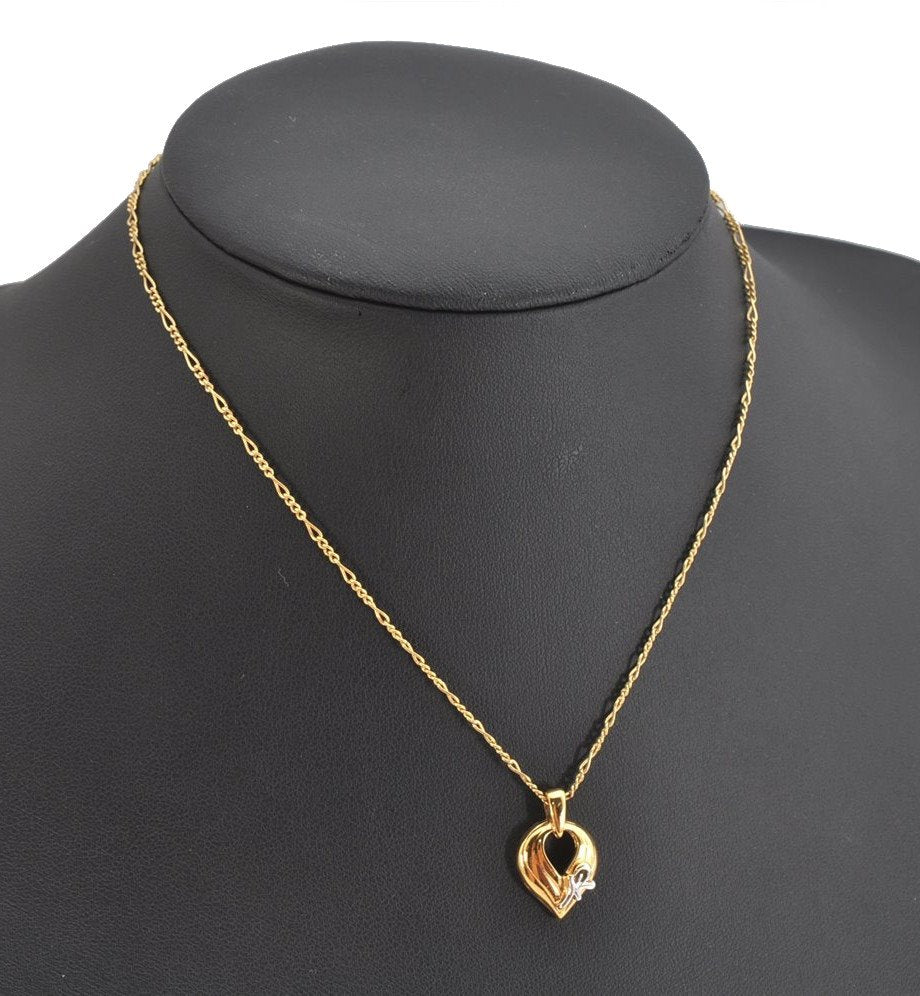 Authentic NINA RICCI Vintage Gold Tone Leaf Shaped Chain Pendant Necklace  8619J