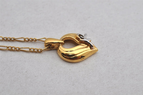 Authentic NINA RICCI Vintage Gold Tone Leaf Shaped Chain Pendant Necklace  8619J