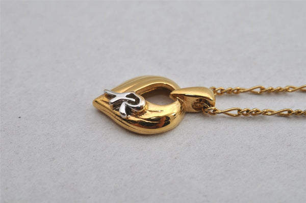Authentic NINA RICCI Vintage Gold Tone Leaf Shaped Chain Pendant Necklace  8619J