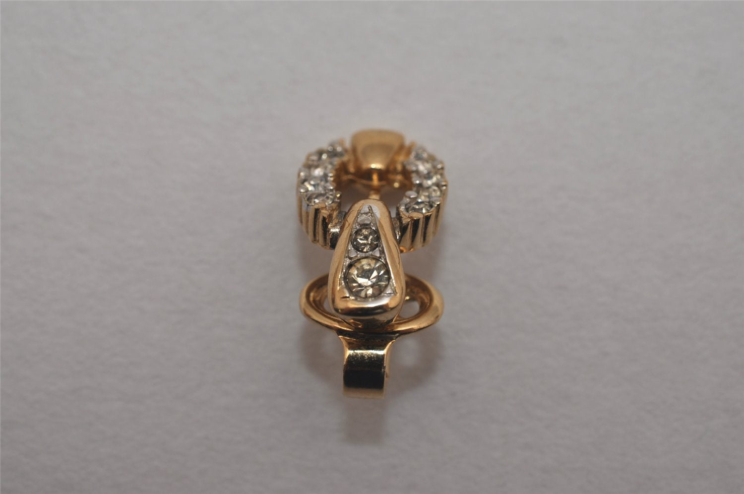 Authentic NINA RICCI Vintage Clip-on Rhinestone Earrings Gold Tone 8622J