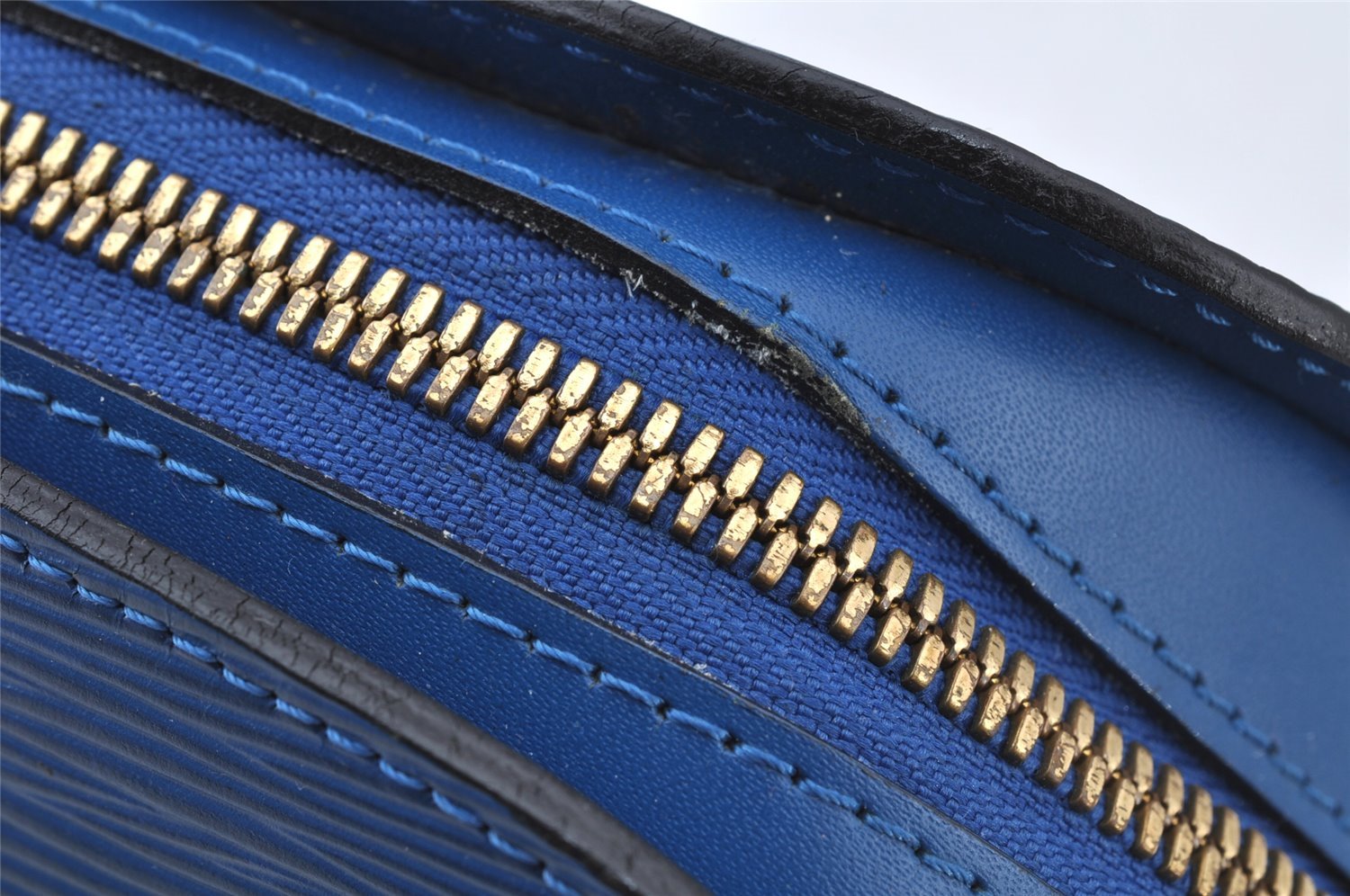 Authentic Louis Vuitton Epi Dauphine GM Cosmetic Pouch Blue M48435 LV 8625I