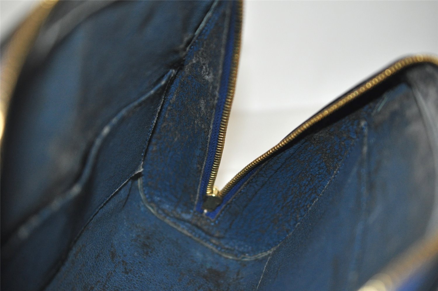 Authentic Louis Vuitton Epi Dauphine GM Cosmetic Pouch Blue M48435 LV 8625I