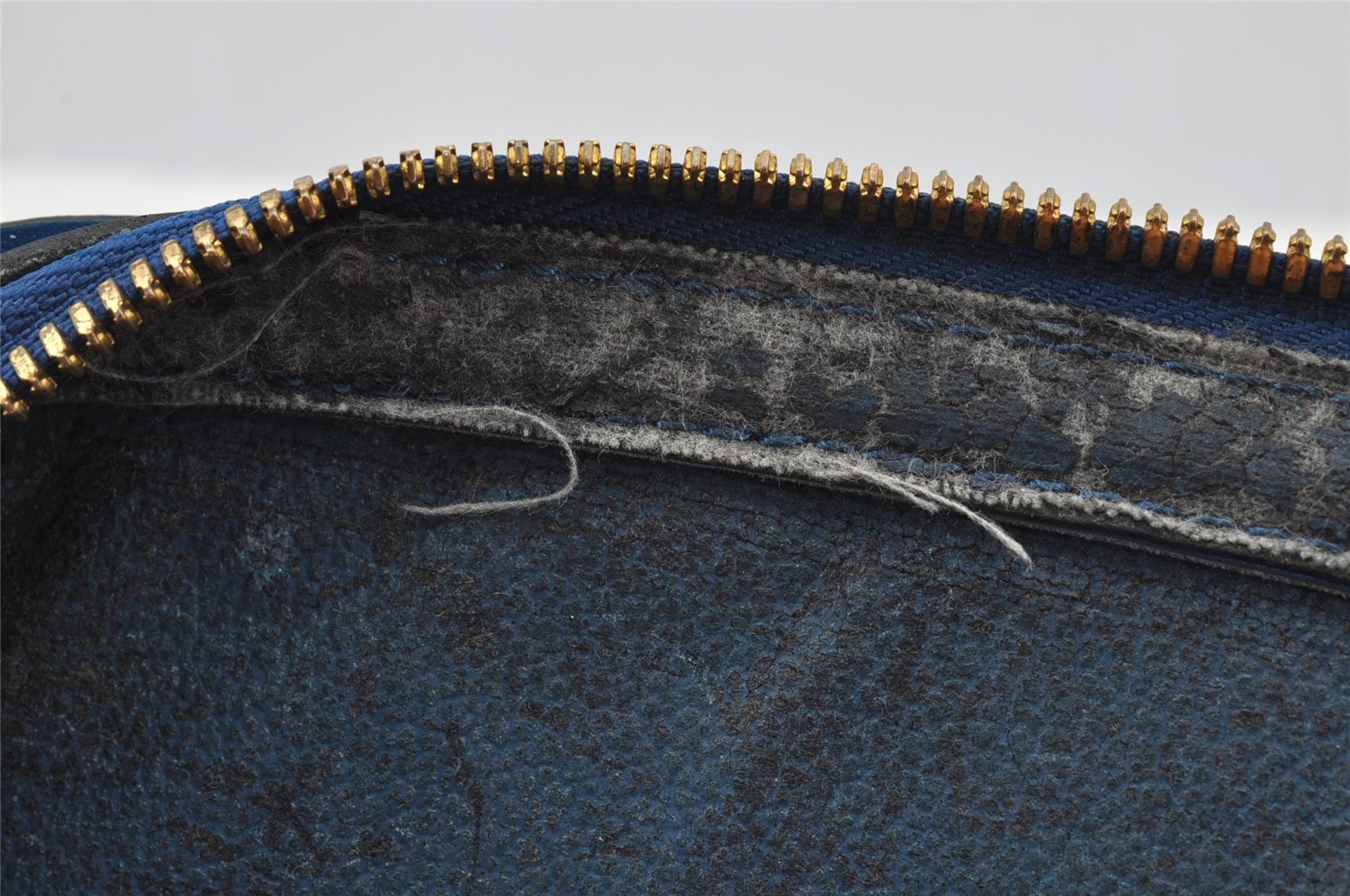 Authentic Louis Vuitton Epi Dauphine GM Cosmetic Pouch Blue M48435 LV 8625I