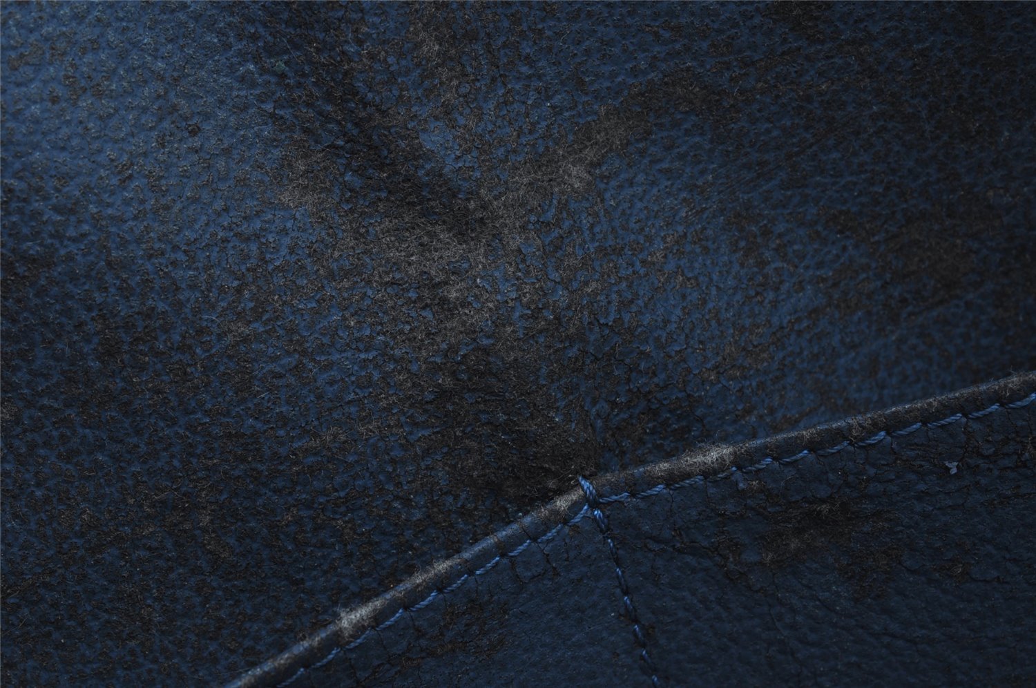 Authentic Louis Vuitton Epi Dauphine GM Cosmetic Pouch Blue M48435 LV 8625I