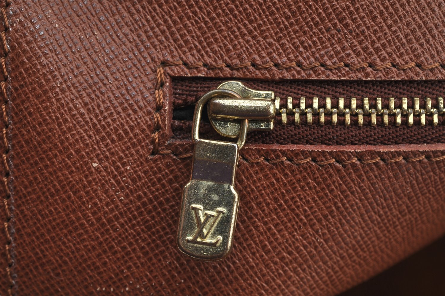 Authentic Louis Vuitton Monogram Porte Documents Voyage M53361 Briefcase 8626I