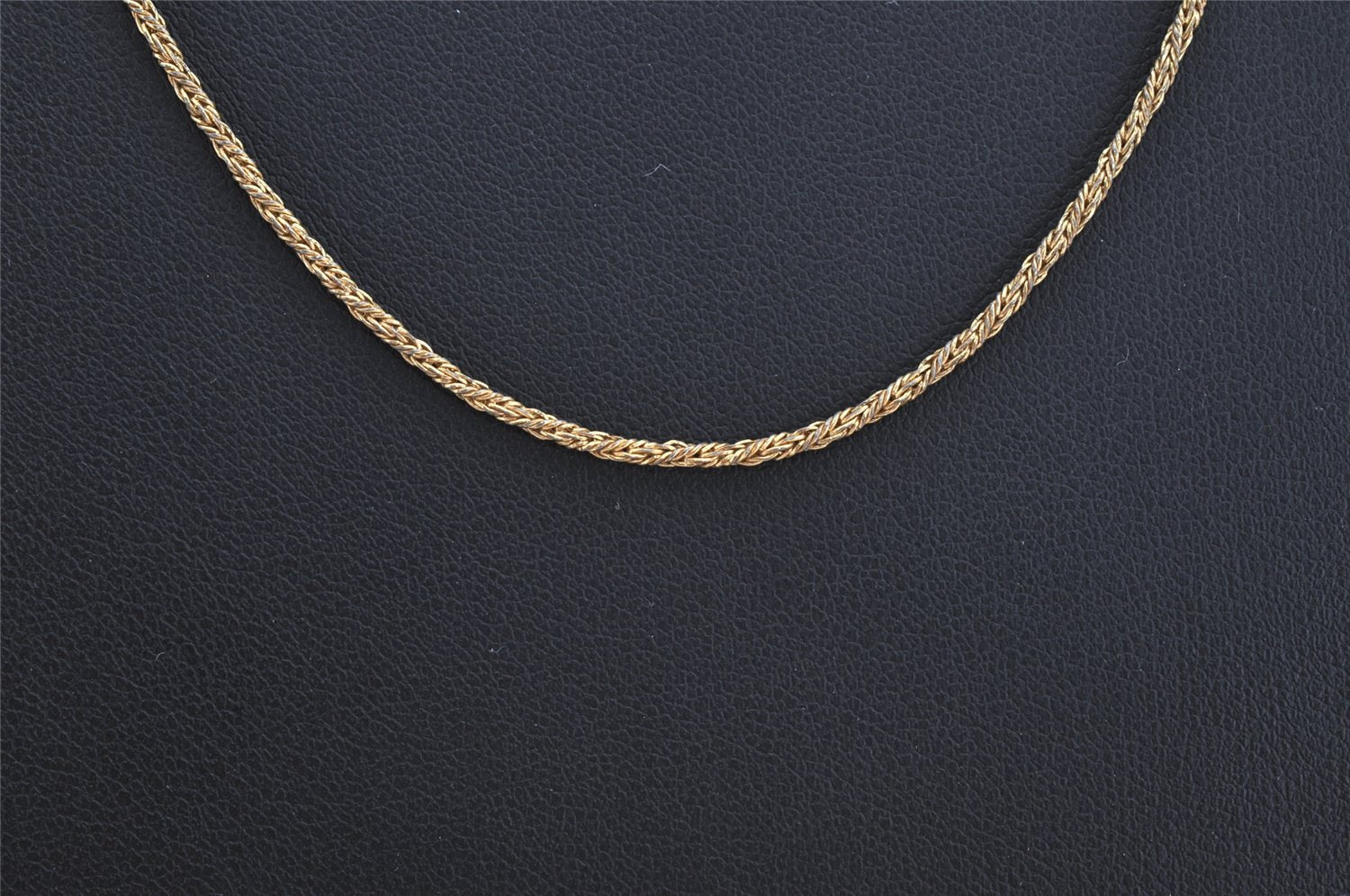 Authentic NINA RICCI Vintage Chain Necklace Gold 8627J