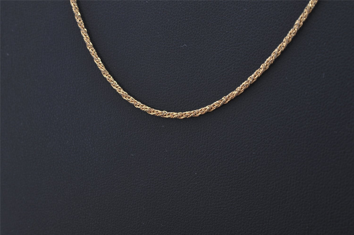 Authentic NINA RICCI Vintage Chain Necklace Gold 8627J