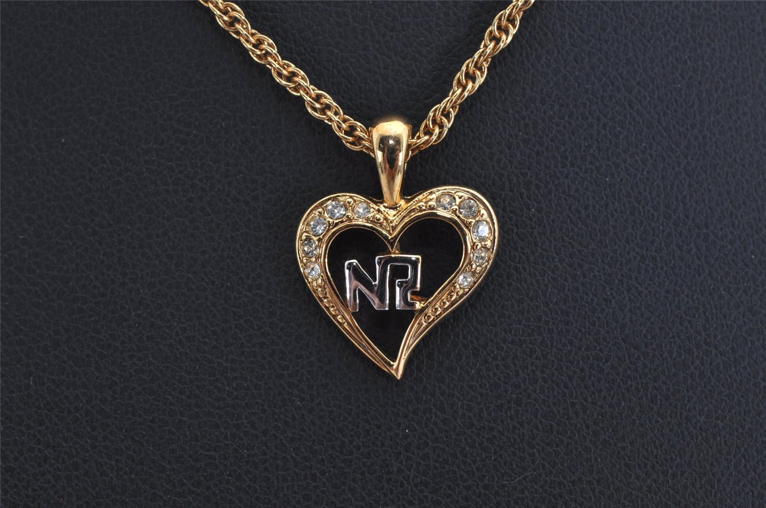 Authentic NINA RICCI Gold Tone Rhinestone Heart Chain Pendant Necklace  8629J