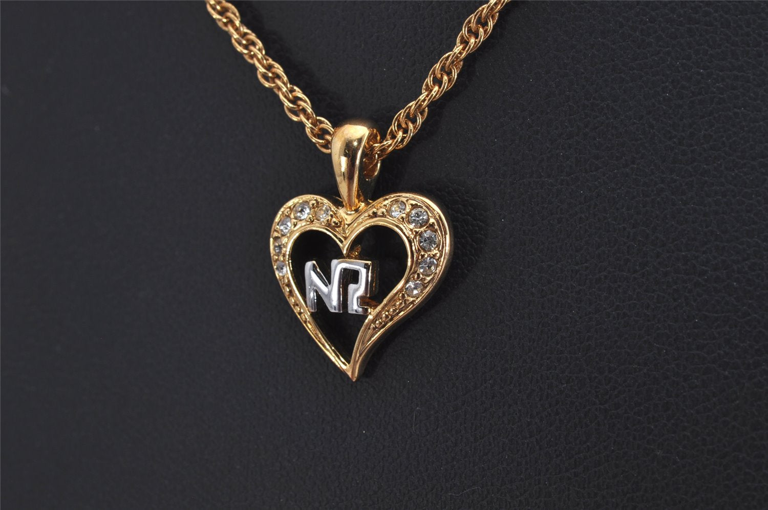 Authentic NINA RICCI Gold Tone Rhinestone Heart Chain Pendant Necklace  8629J