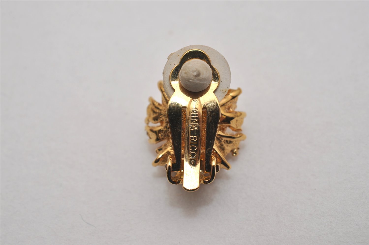 Authentic NINA RICCI Clip-on Rhinestone Imitation Pearl Earrings Gold 8633J